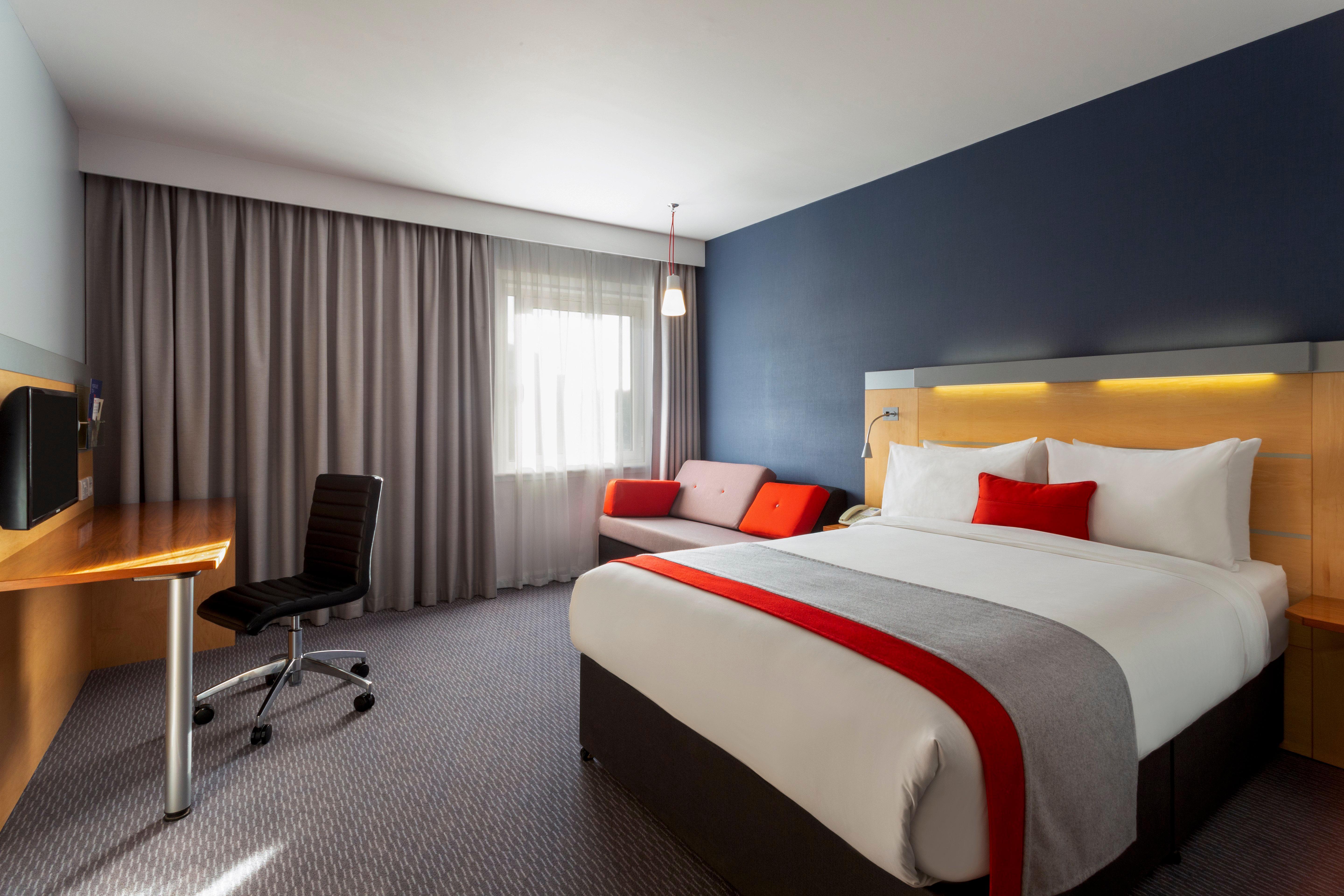 Holiday Inn Express Birmingham Redditch By Ihg Eksteriør billede