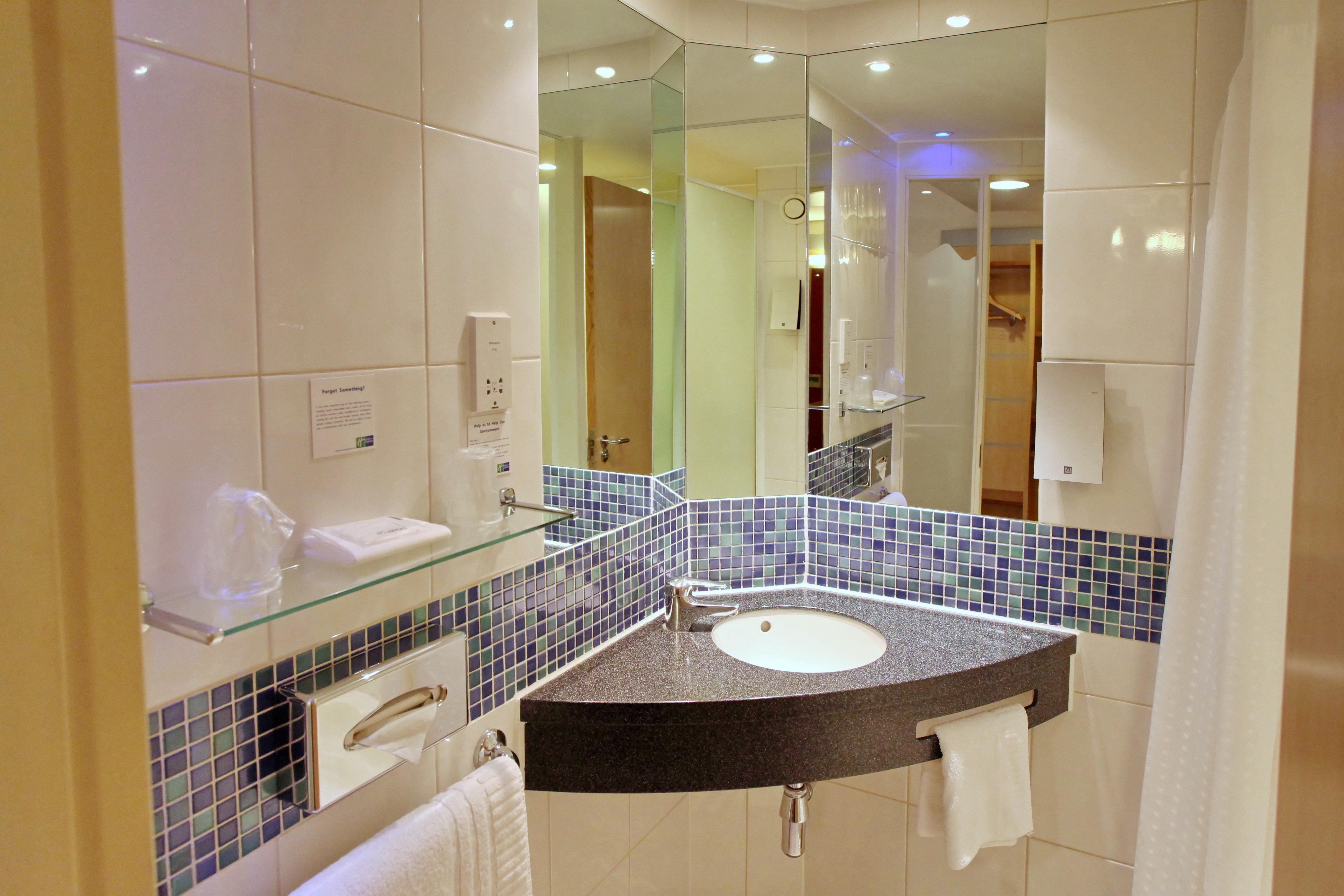 Holiday Inn Express Birmingham Redditch By Ihg Eksteriør billede