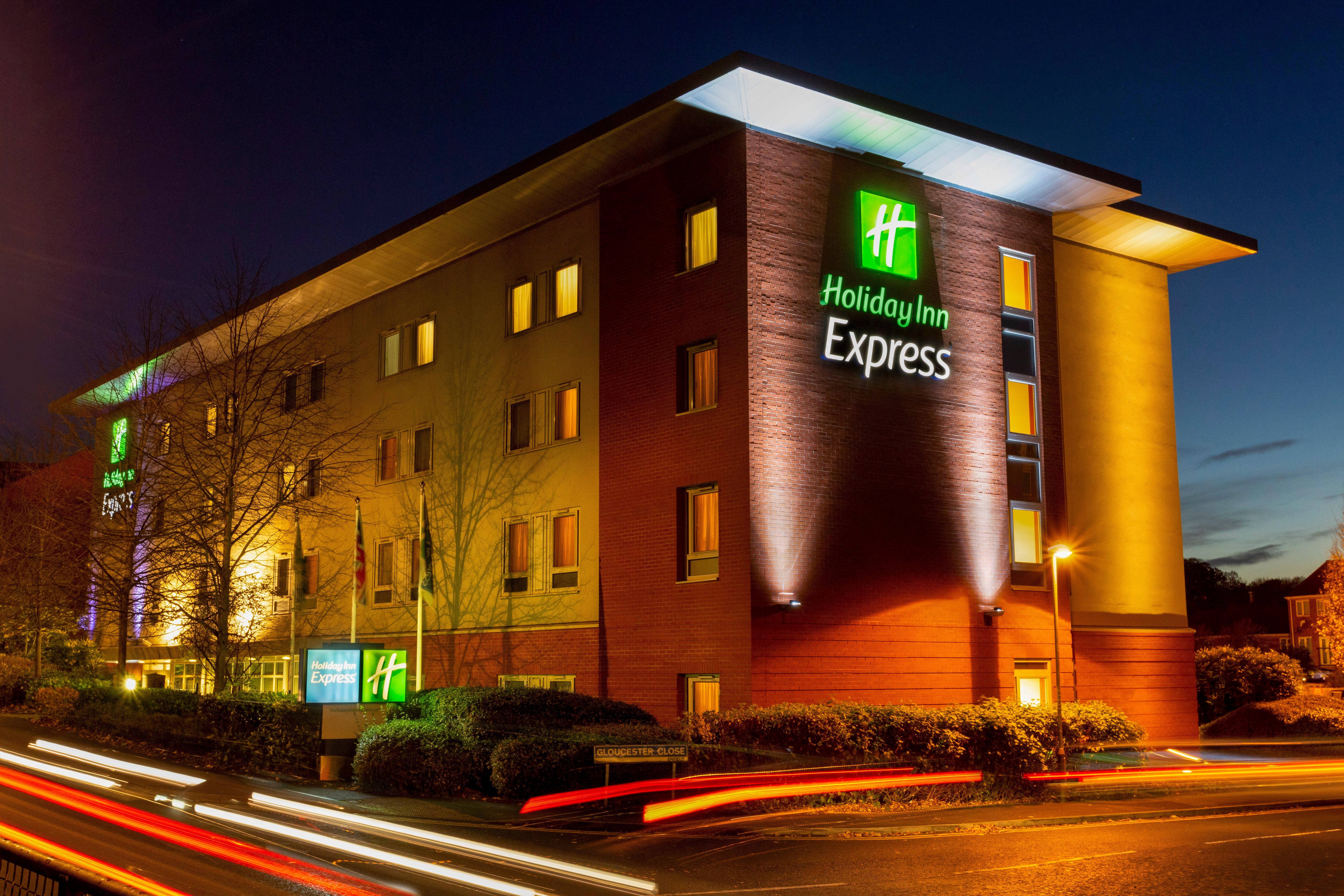 Holiday Inn Express Birmingham Redditch By Ihg Eksteriør billede