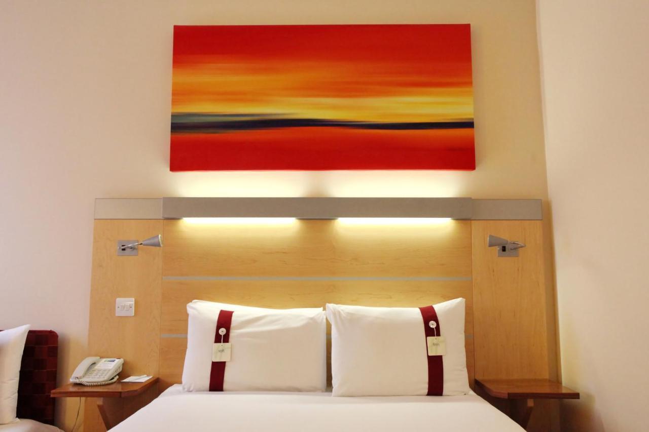 Holiday Inn Express Birmingham Redditch By Ihg Eksteriør billede