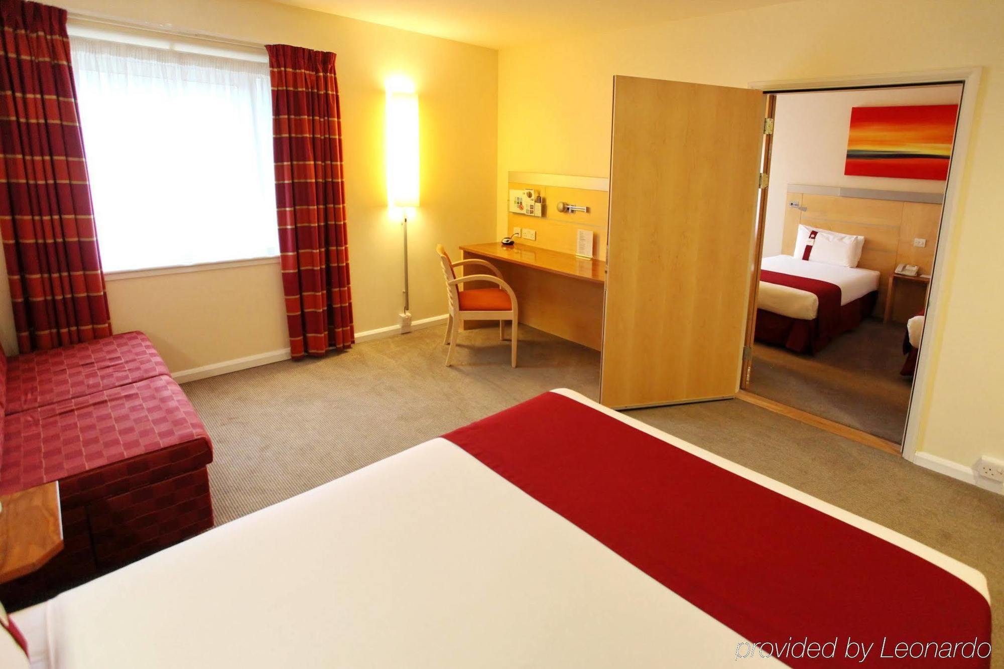 Holiday Inn Express Birmingham Redditch By Ihg Eksteriør billede